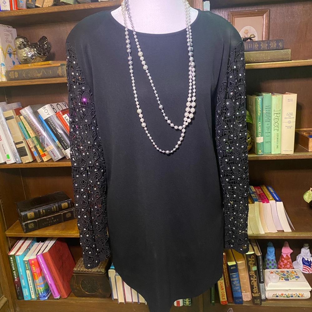 Misook Black and White Embellished Long Sleeve Blouse